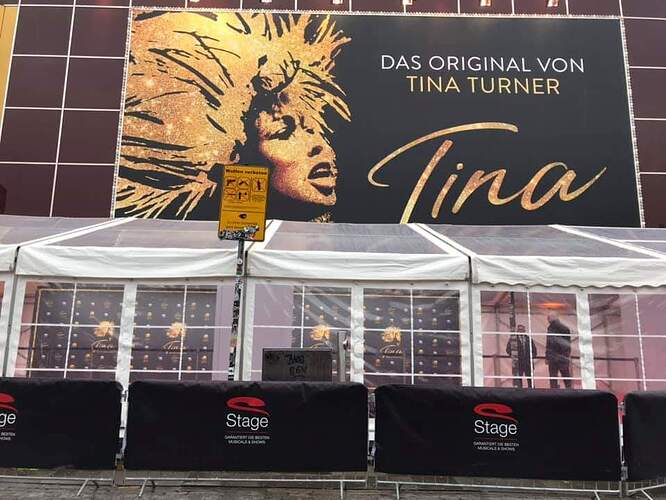 53799386_10216835309186637_9102766129662656512_n