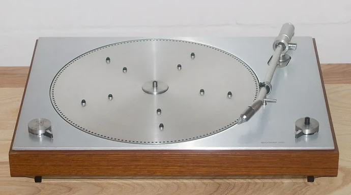 bang-olufsen-beogram-1200.jpg