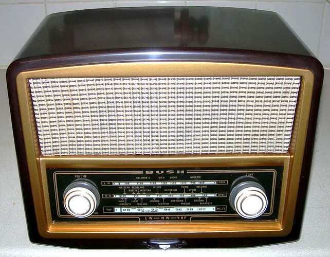 Bush_VHF70_front%20001