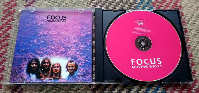 focusmovingwavescd