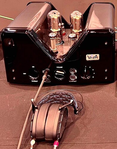 received_733870844773708~2