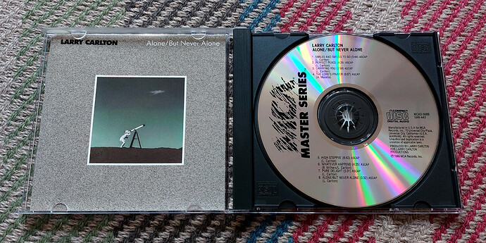 larrycarltonalonebutneveraloneuscd