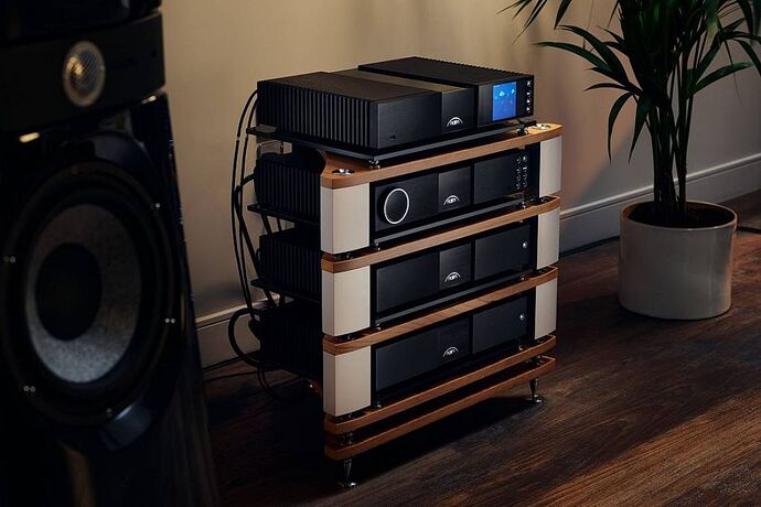 9b4b83db49346e5b15829e01f450dbde_XL