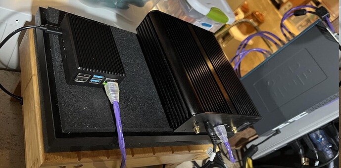 Roon Rock NUC & rooUPnP Raspberry Pi 2 (cropped)