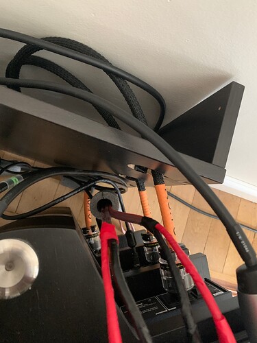 27915102-2690-4518-B72B-FC7041AF81EF