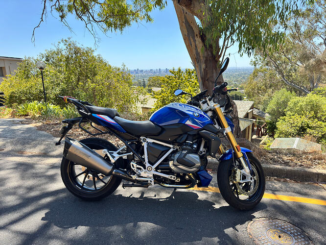 R with Adelaide in background