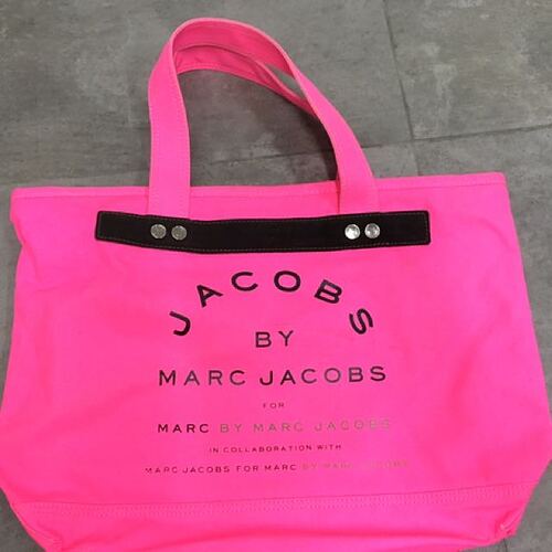 jacobs_by_marc_jacobs_limited_edition_1515817588_38400287-702991264