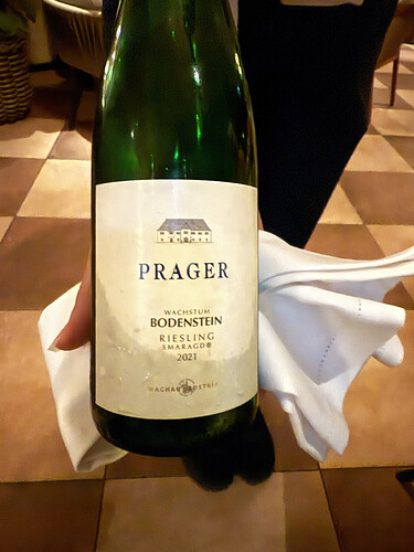 AE9FF0C4-2079-4A6C-8040-82CC8BFED920