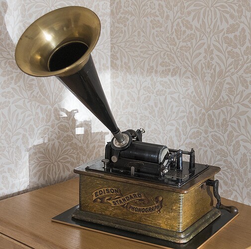 Edison Standard Phonograph 1