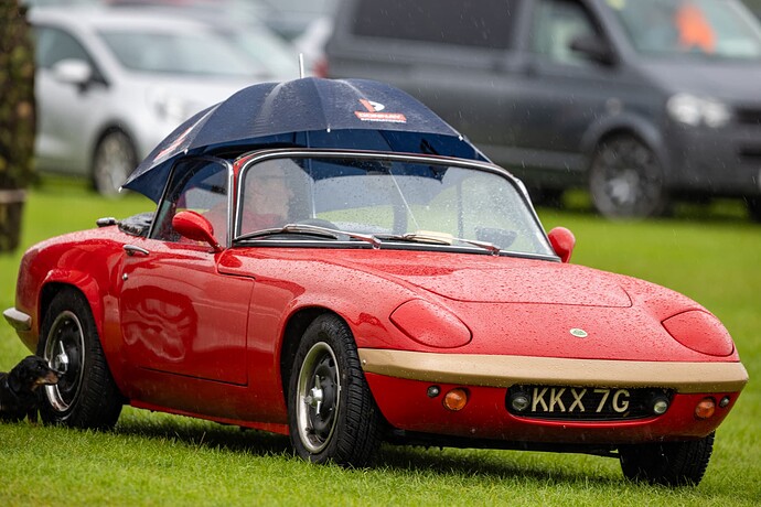 Lotus folding roof