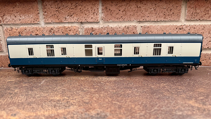 305D3D9D-BD57-4776-A3AB-4985C74C0054_1_201_a